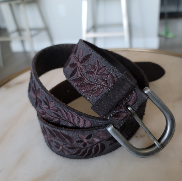 Lucky Brand Brown Leather Belt with brown floral embroidery - Picture 2 of 6